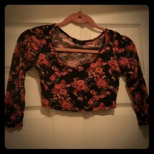 Long Sleeve Floral Crop Top